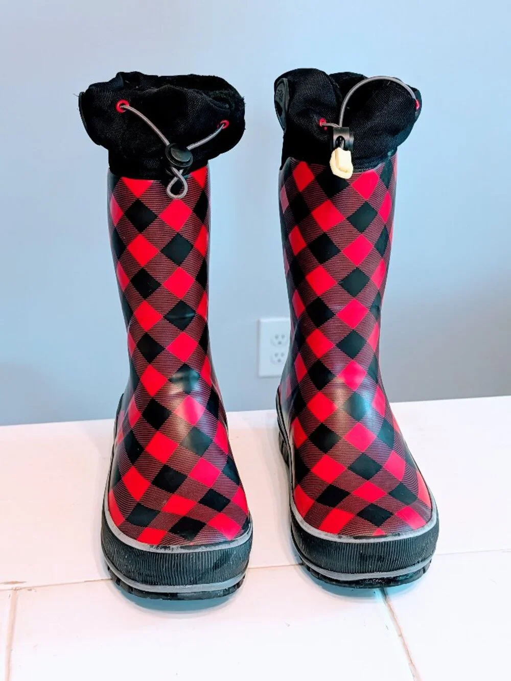 Western Chief Girls Snow Rain Boots Sz 4 Red Black Plaid Felt Liner Waterproof